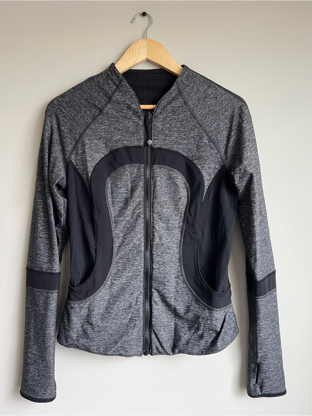 Lululemon Gray/Black Full-Zip Reversible Athletic Jacket Size Small Medium